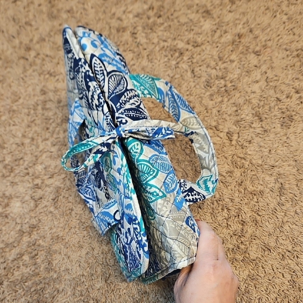Vera Bradley Quilted Hanging Travel Organizer in Santiago - Picture 7 of 10